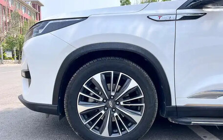 Chery Tiggo 8 Pro, 2022 год, 1 800 000 рублей, 5 фотография