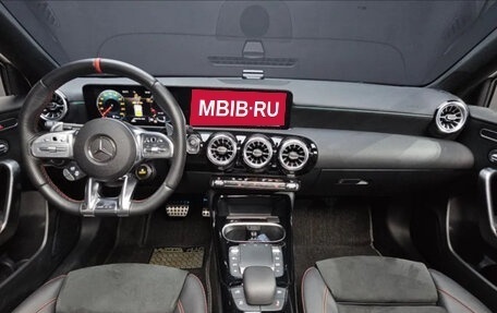 Mercedes-Benz A-Класс AMG, 2022 год, 4 600 000 рублей, 10 фотография