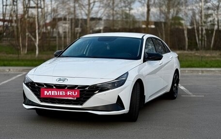Hyundai Elantra, 2021 год, 1 900 000 рублей, 5 фотография