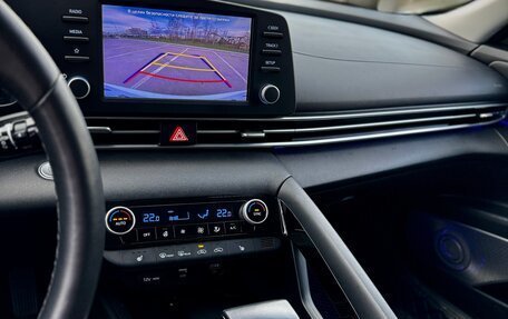Hyundai Elantra, 2021 год, 1 900 000 рублей, 13 фотография