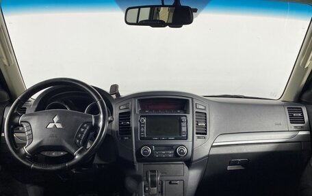 Mitsubishi Pajero IV, 2013 год, 2 289 000 рублей, 14 фотография