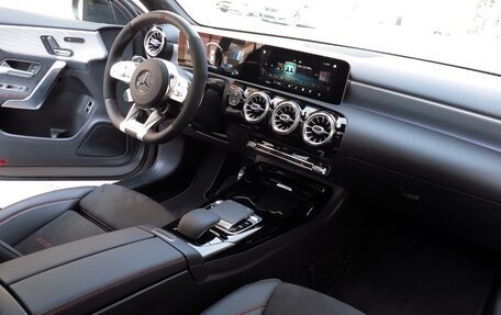 Mercedes-Benz A-Класс AMG, 2019 год, 4 600 000 рублей, 8 фотография