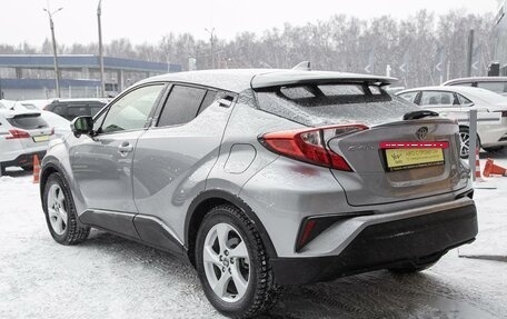 Toyota C-HR I рестайлинг, 2019 год, 1 725 000 рублей, 8 фотография