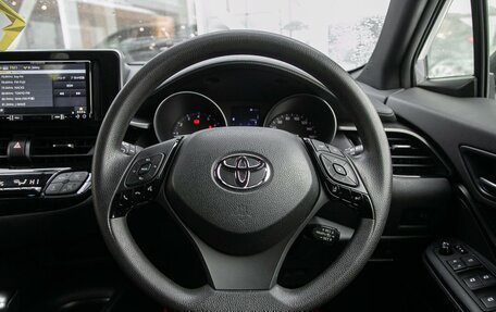 Toyota C-HR I рестайлинг, 2019 год, 1 725 000 рублей, 18 фотография