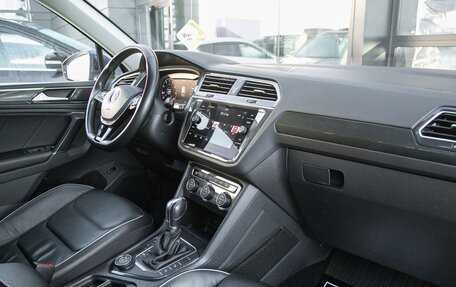 Volkswagen Tiguan II, 2018 год, 2 299 000 рублей, 22 фотография