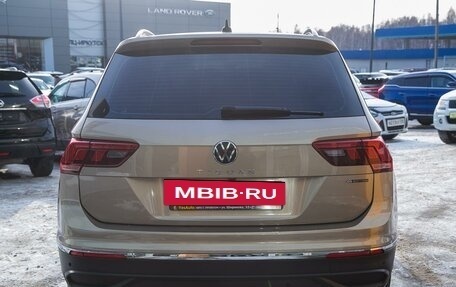 Volkswagen Tiguan II, 2021 год, 2 744 000 рублей, 7 фотография