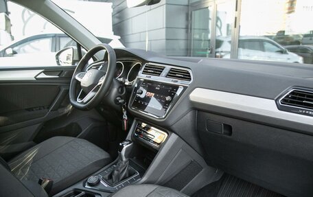 Volkswagen Tiguan II, 2021 год, 2 744 000 рублей, 21 фотография