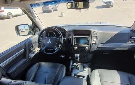 Mitsubishi Pajero IV, 2011 год, 2 345 678 рублей, 5 фотография