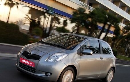 Toyota Yaris III рестайлинг, 2008 год, 299 000 рублей, 1 фотография