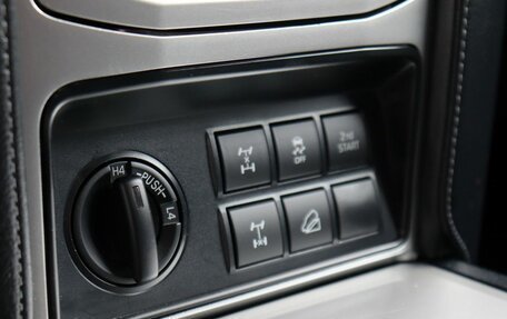Toyota Land Cruiser Prado 150 рестайлинг 2, 2021 год, 5 880 000 рублей, 20 фотография