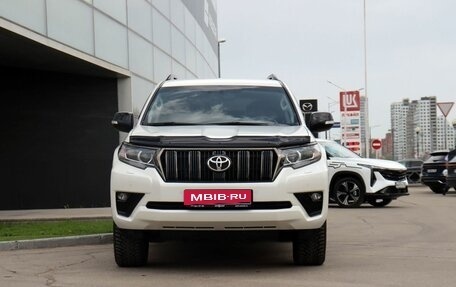 Toyota Land Cruiser Prado 150 рестайлинг 2, 2021 год, 5 880 000 рублей, 2 фотография