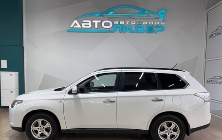 Mitsubishi Outlander III рестайлинг 3, 2013 год, 2 149 000 рублей, 6 фотография