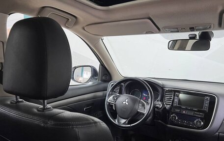 Mitsubishi Outlander III рестайлинг 3, 2013 год, 2 149 000 рублей, 12 фотография