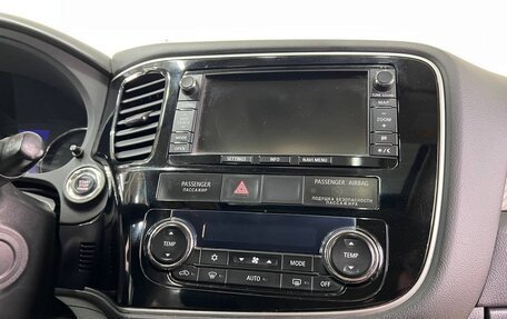 Mitsubishi Outlander III рестайлинг 3, 2013 год, 2 149 000 рублей, 16 фотография