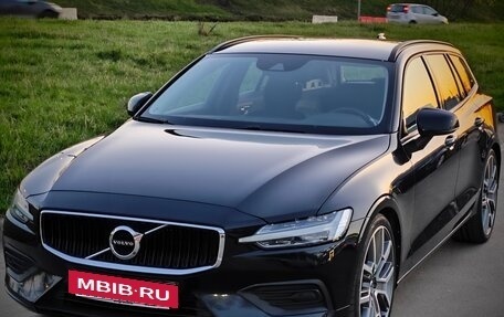 Volvo V60 II, 2020 год, 3 261 000 рублей, 7 фотография