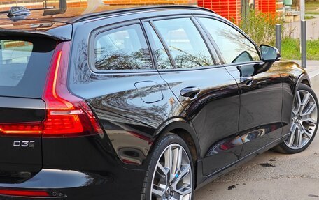 Volvo V60 II, 2020 год, 3 261 000 рублей, 21 фотография