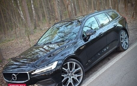 Volvo V60 II, 2020 год, 3 261 000 рублей, 2 фотография