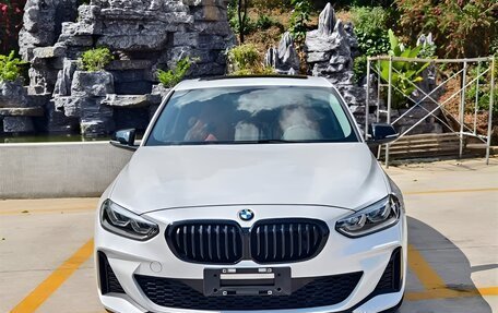 BMW 1 серия, 2021 год, 2 290 000 рублей, 3 фотография