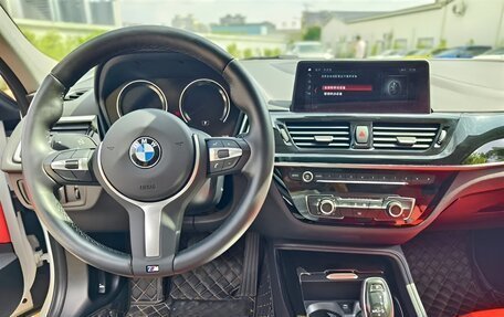 BMW 1 серия, 2021 год, 2 290 000 рублей, 10 фотография