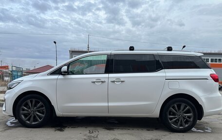 KIA Carnival III, 2018 год, 3 100 000 рублей, 8 фотография