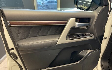 Toyota Land Cruiser 200, 2018 год, 6 500 000 рублей, 12 фотография