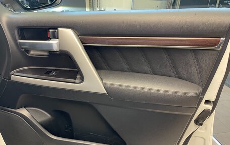 Toyota Land Cruiser 200, 2018 год, 6 500 000 рублей, 16 фотография