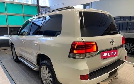 Toyota Land Cruiser 200, 2018 год, 6 500 000 рублей, 4 фотография