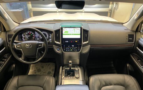 Toyota Land Cruiser 200, 2018 год, 6 500 000 рублей, 22 фотография