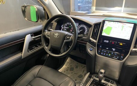 Toyota Land Cruiser 200, 2018 год, 6 500 000 рублей, 23 фотография