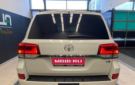 Toyota Land Cruiser 200, 2018 год, 6 500 000 рублей, 5 фотография