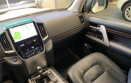 Toyota Land Cruiser 200, 2018 год, 6 500 000 рублей, 26 фотография