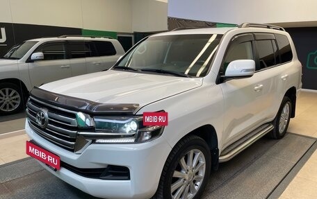 Toyota Land Cruiser 200, 2018 год, 6 500 000 рублей, 3 фотография