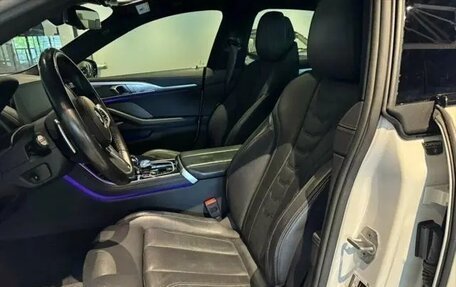 BMW 8 серия, 2022 год, 6 800 000 рублей, 12 фотография