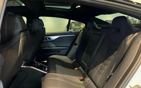 BMW 8 серия, 2022 год, 6 800 000 рублей, 22 фотография