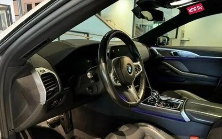 BMW 8 серия, 2022 год, 6 800 000 рублей, 11 фотография