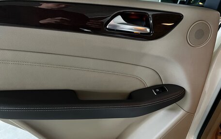 Mercedes-Benz M-Класс, 2011 год, 1 750 000 рублей, 29 фотография