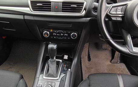 Mazda Axela, 2017 год, 1 620 000 рублей, 11 фотография