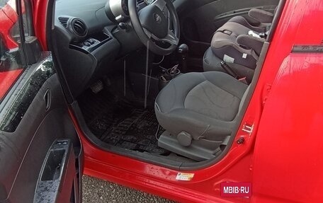 Chevrolet Spark III, 2011 год, 580 000 рублей, 3 фотография