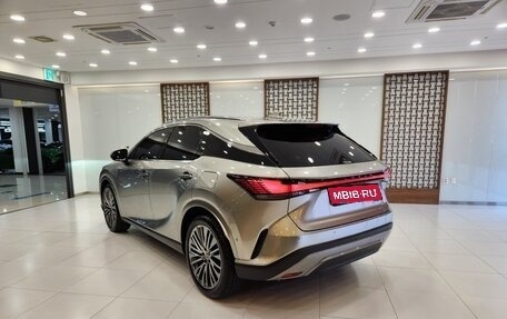 Lexus RX IV рестайлинг, 2024 год, 7 770 000 рублей, 3 фотография