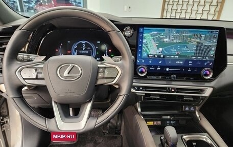 Lexus RX IV рестайлинг, 2024 год, 7 770 000 рублей, 5 фотография