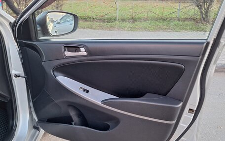 Hyundai Solaris II рестайлинг, 2014 год, 880 000 рублей, 15 фотография
