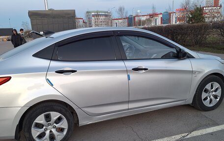 Hyundai Solaris II рестайлинг, 2014 год, 880 000 рублей, 23 фотография
