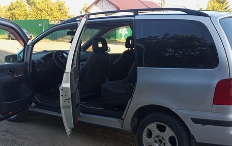 SEAT Alhambra II рестайлинг, 2003 год, 499 000 рублей, 2 фотография