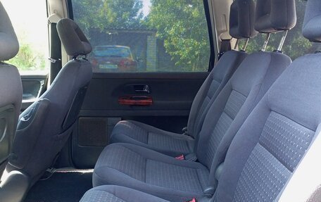 SEAT Alhambra II рестайлинг, 2003 год, 499 000 рублей, 10 фотография