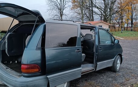 Toyota Previa II, 1994 год, 300 000 рублей, 3 фотография