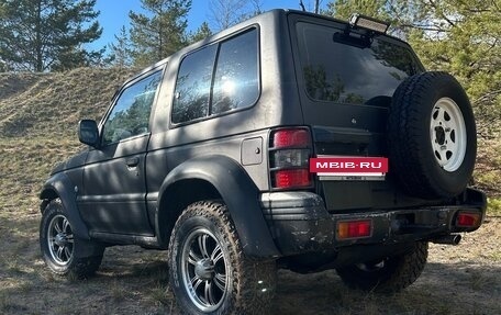 Mitsubishi Pajero III рестайлинг, 1993 год, 399 000 рублей, 2 фотография