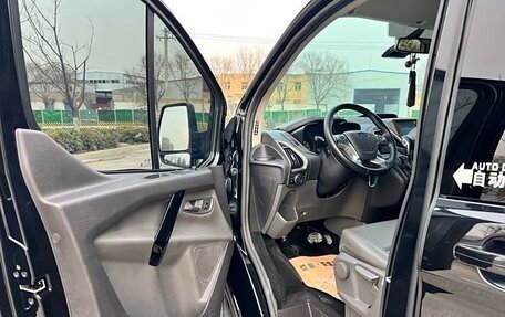 Ford Tourneo Custom I рестайлинг, 2020 год, 2 120 000 рублей, 10 фотография