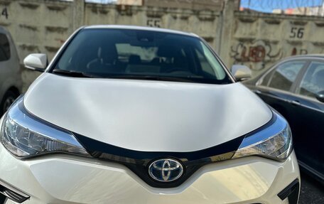 Toyota C-HR I рестайлинг, 2024 год, 4 900 000 рублей, 9 фотография