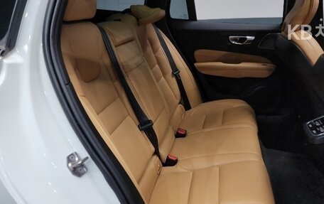 Volvo V60 Cross Country II, 2021 год, 3 667 000 рублей, 11 фотография