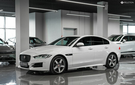 Jaguar XE I рестайлинг, 2016 год, 2 460 000 рублей, 1 фотография